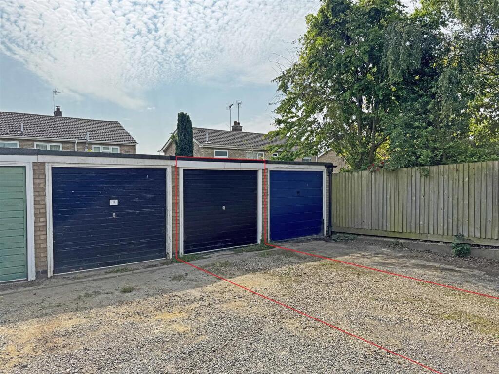 Garage &amp; Parking