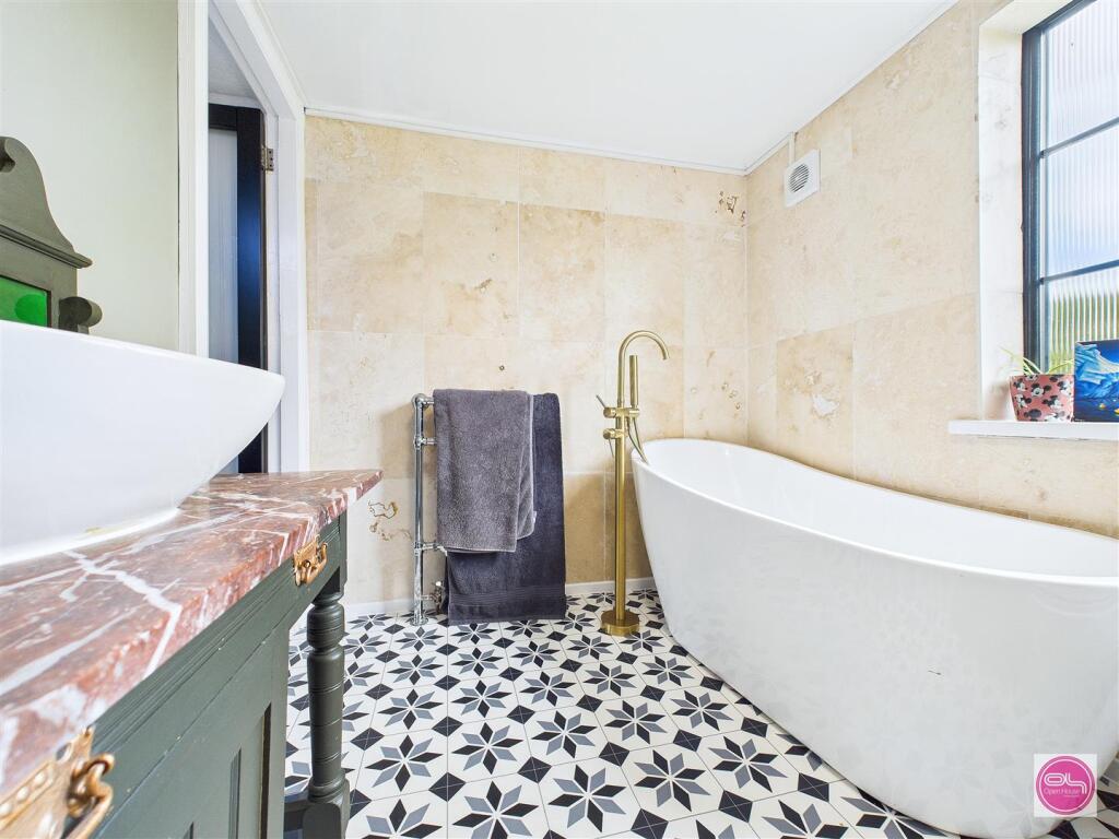 Burton Road, Castle Gresley (26).jpg