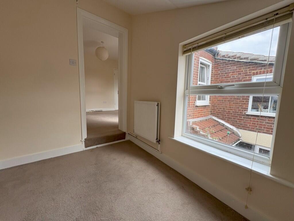 26 Esdelle Street - 250819 - Bedroom  Small   T202508191320.jpeg