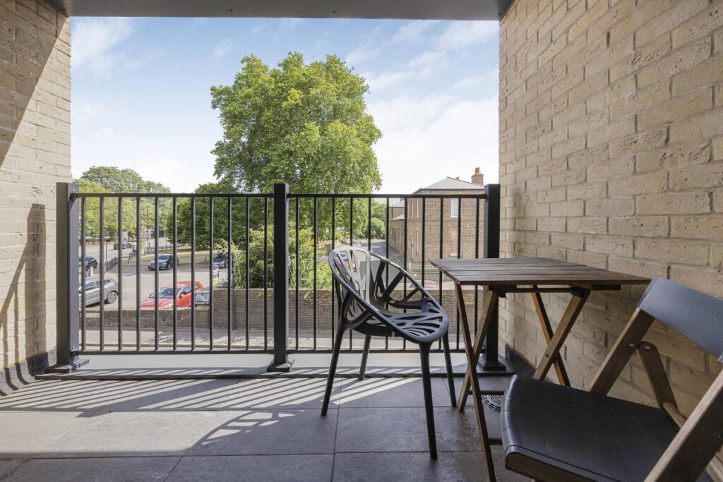 Flat 103 1A Hillreach -010
