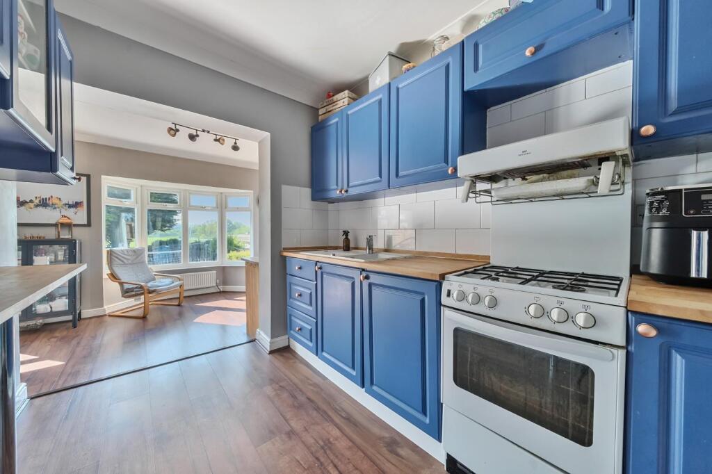 Canterbury Road, Kennington, Ashford TN24