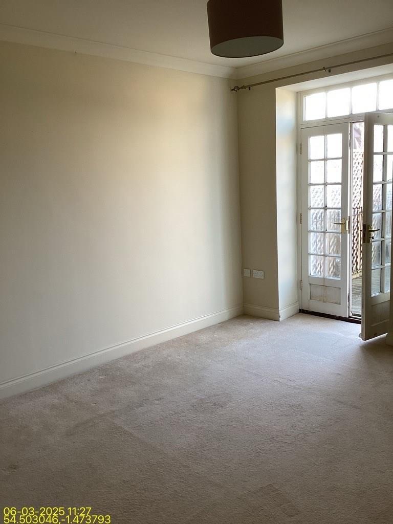 DL2 1UB_Page_13_Image_0001.jpg