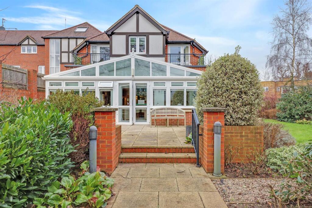 14-0aa7JHMCSR - 20 Yew Tree Court - 40-medium.jpg