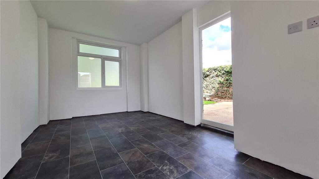 Ex-Garage Space