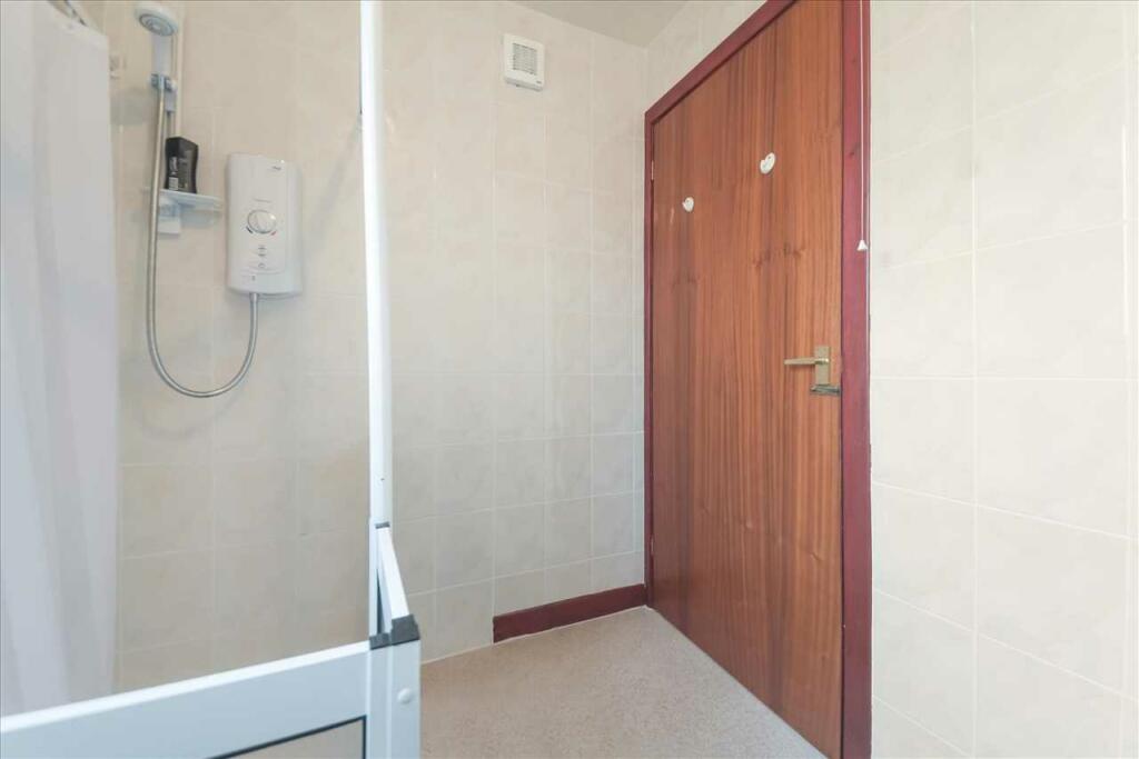 En-Suite (2)