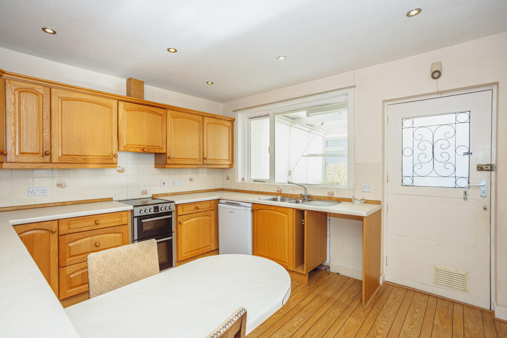 Dine-in Kitchen