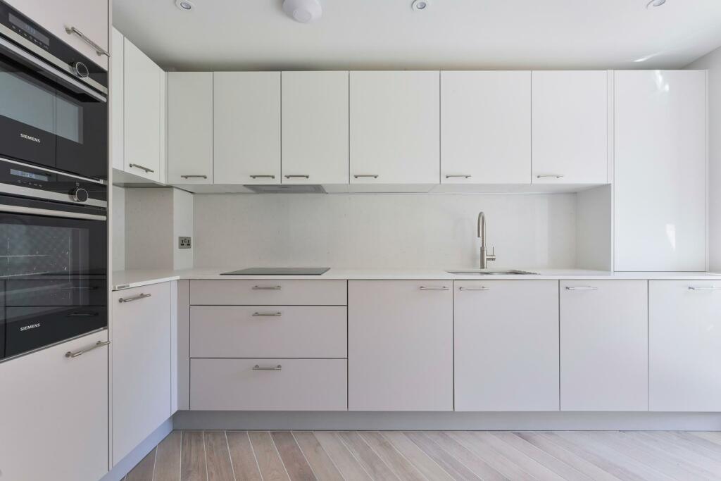 FAIRWAYS, HOUSE 1- Kitchen 5.jpg