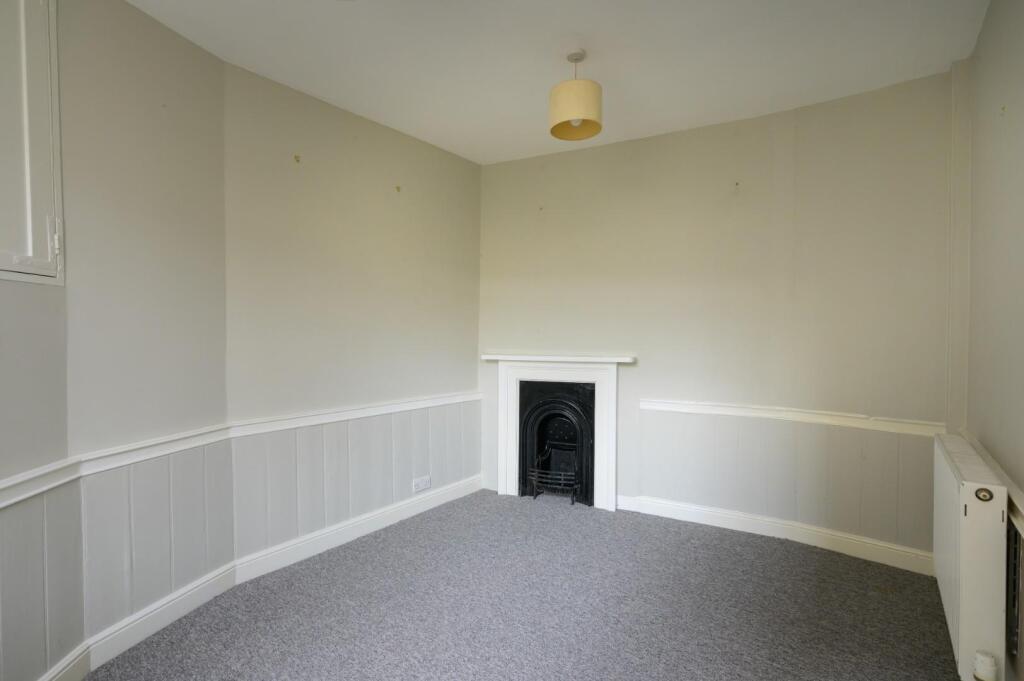 6 Beauford Square-13.jpg