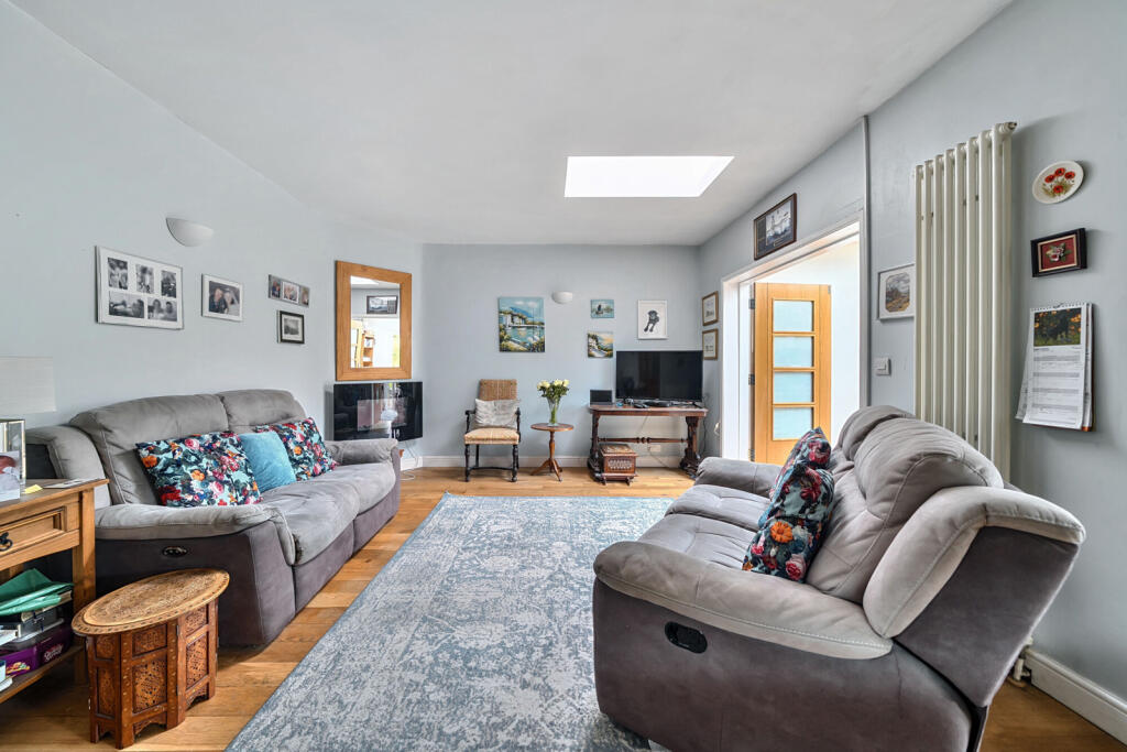 25-6819dbb668bdf-...