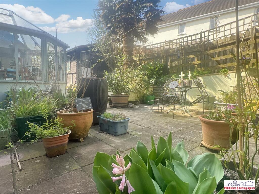 Garden, Parking &amp; Elevations