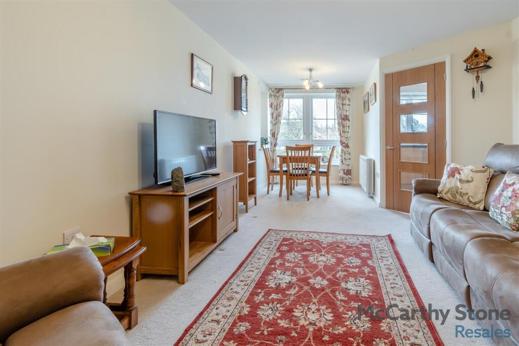 8638110-interior07.jpg