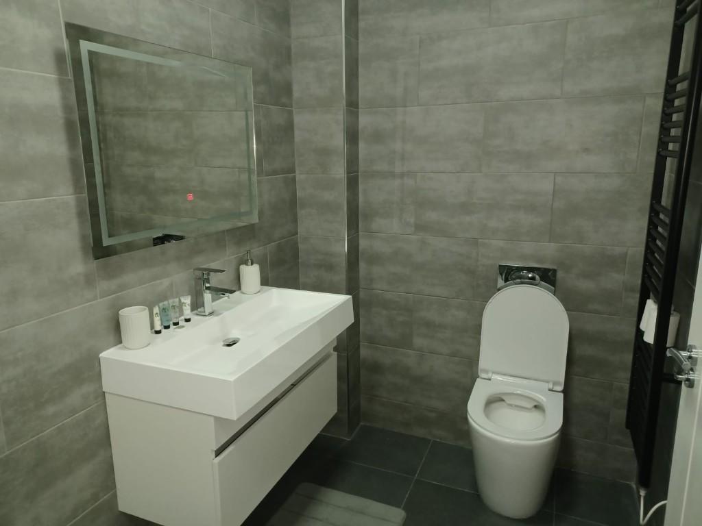 Ensuite