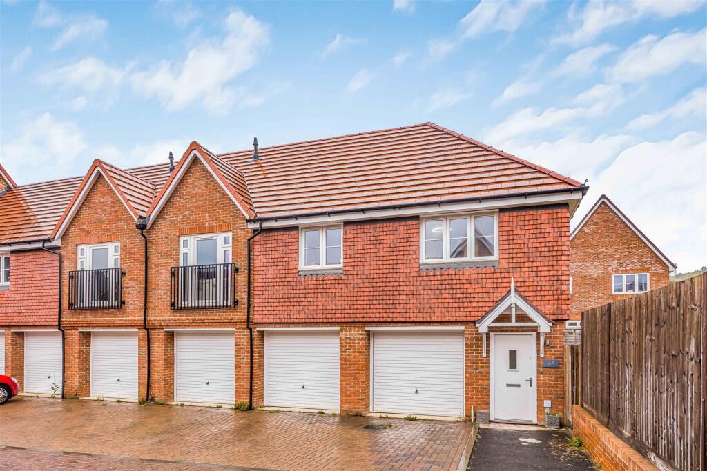 24 Coddington Grove, Waterlooville-Small-PorticoMa
