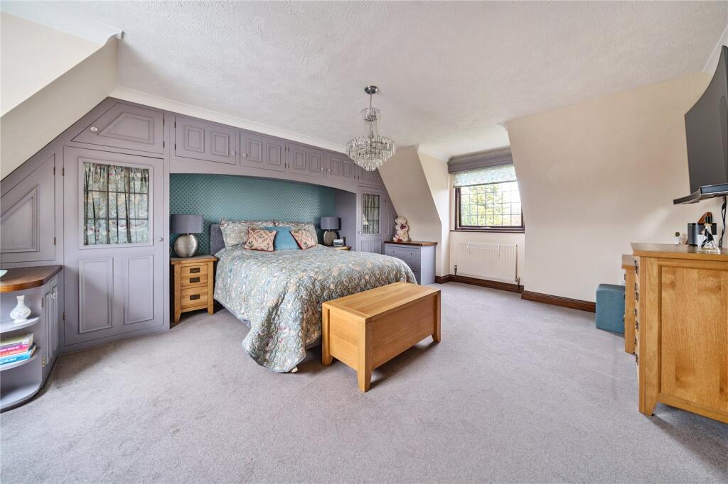 Masted Bedroom