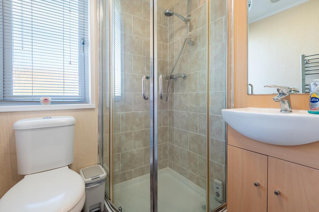 ENSUITE SHOWER ROOM
