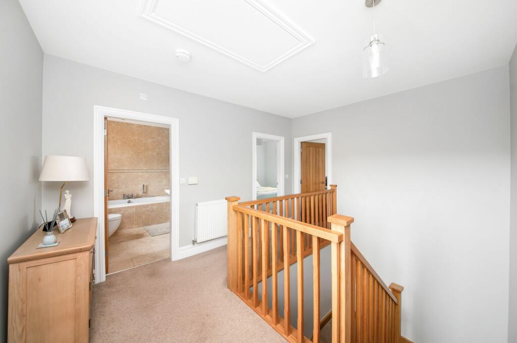 FIRST FLOOR LANDING