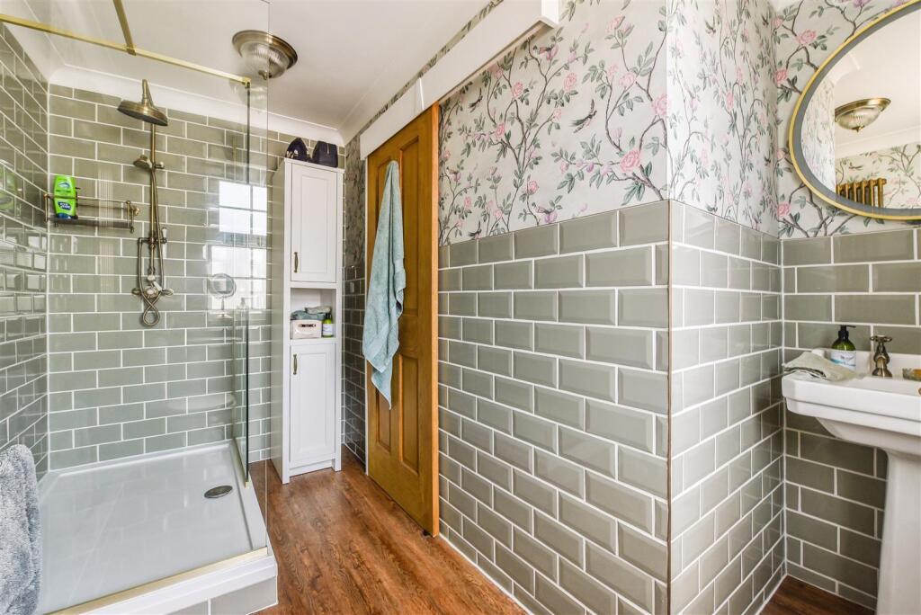 Shower.jpg