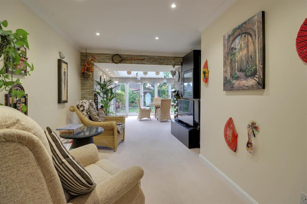 69 GRANGE AVENUE-10.jpg