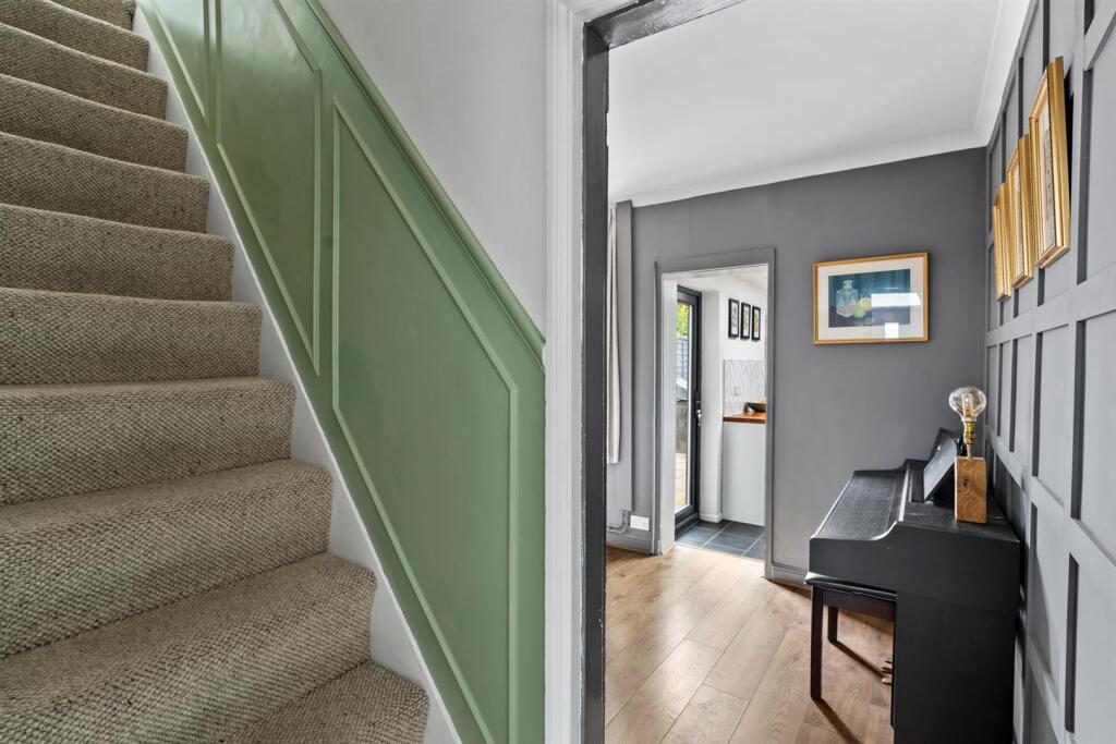 12 Gladstone - 004.JPG