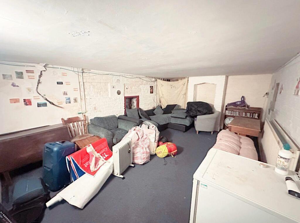 WhatsApp Image 2023-12-08 at 13.33.23 (2).jpeg