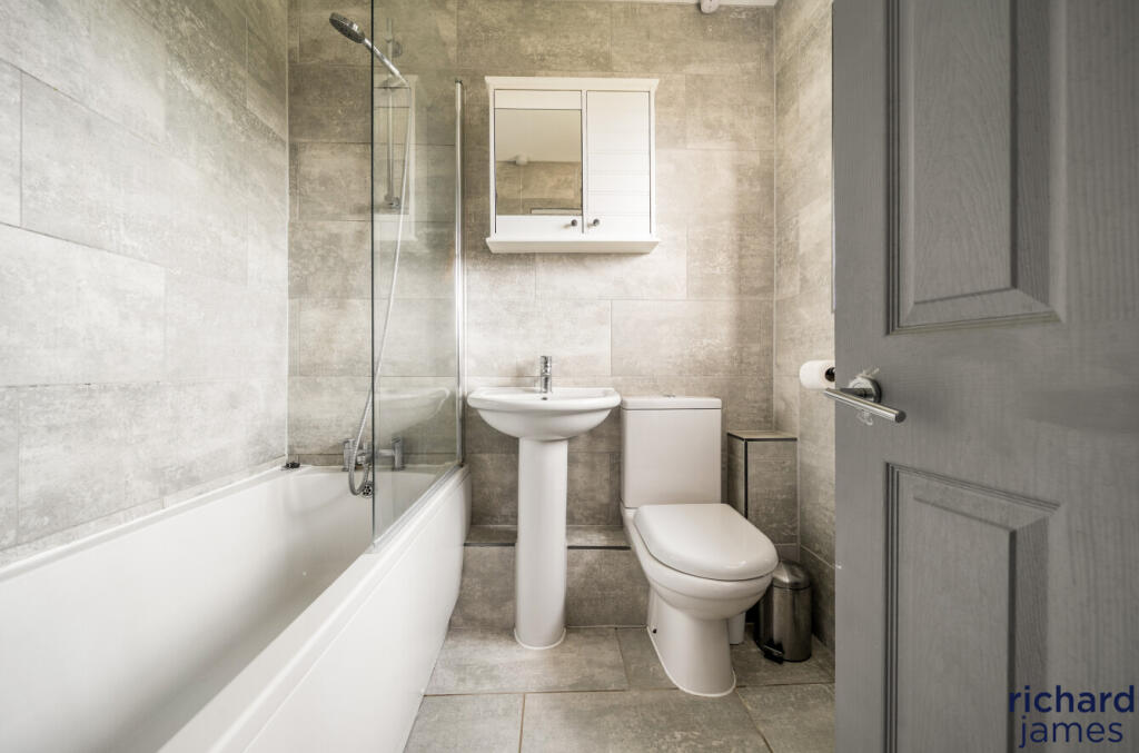 257d436d44a04e4e89a47d95ee3607bd