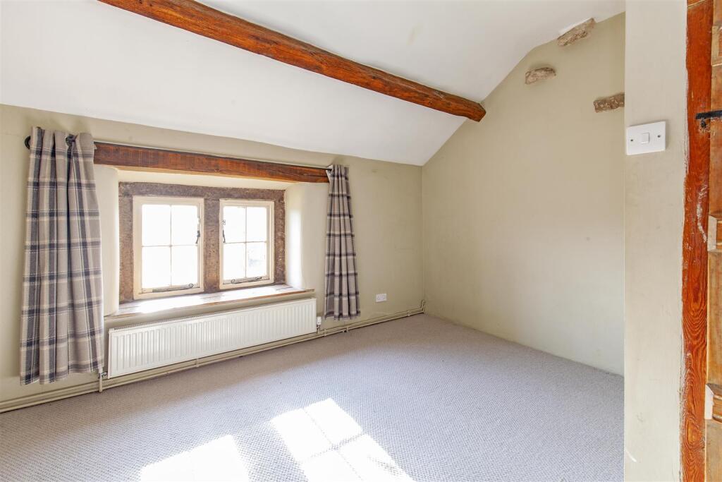 Bedroom 2-1.jpg