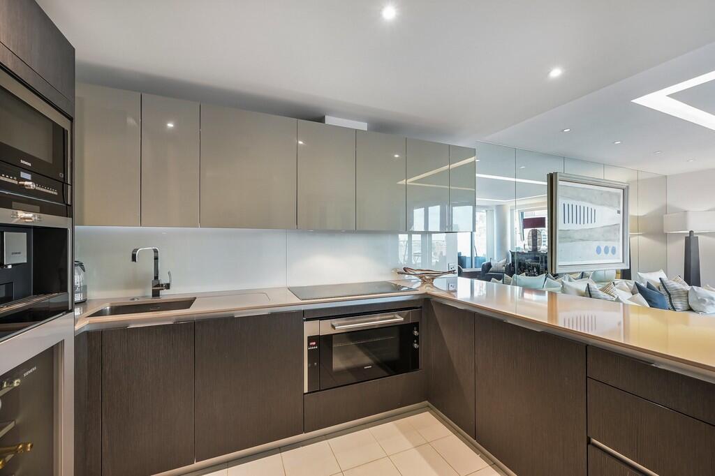 Battersea Reach, ...