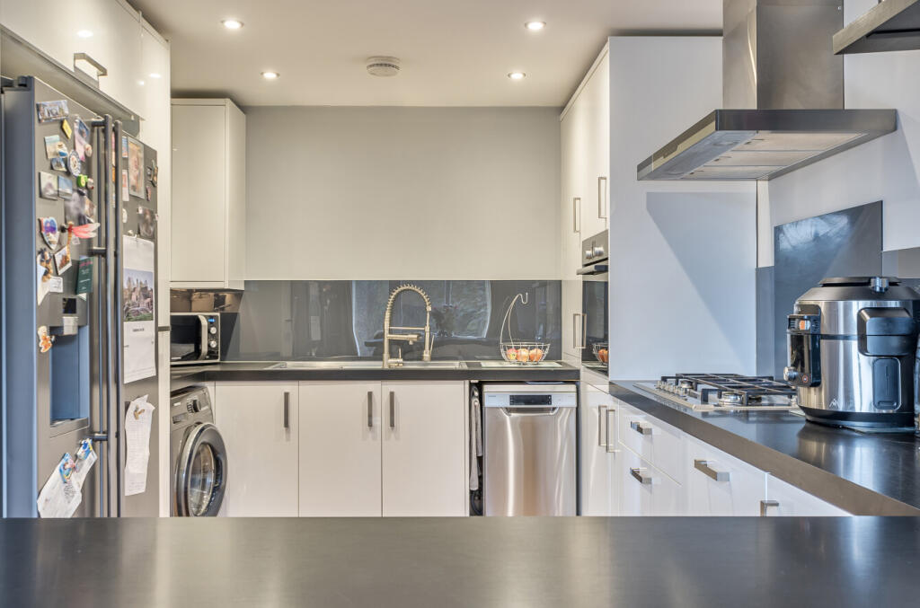 1360482-13-68dac5...