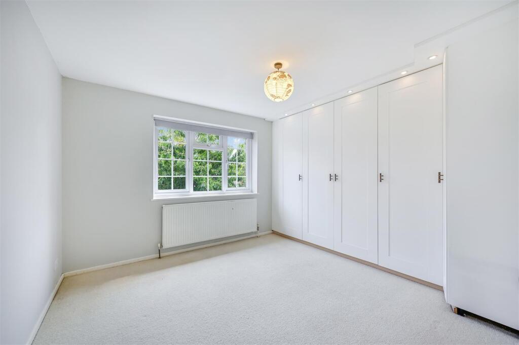 UPPER HIGH STREET, -23.jpg