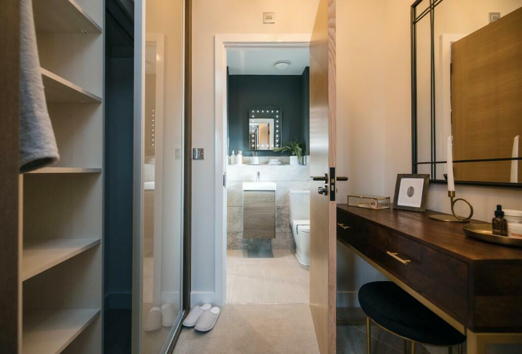 Master ensuite