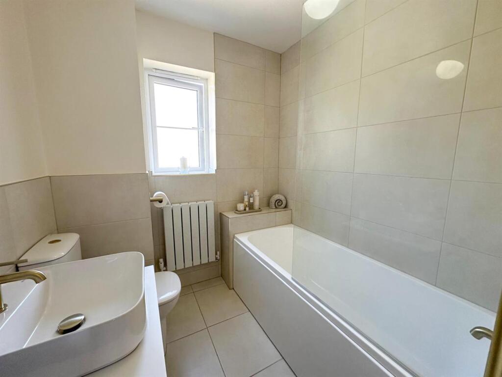 Three bed detached property, Silsden 22