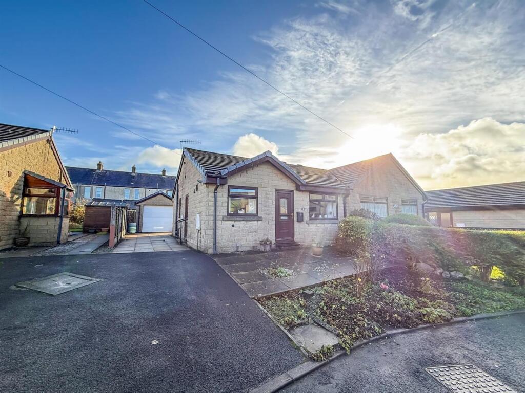 WhatsApp Image 2025-11-13 at 14.30.29 (5).jpeg