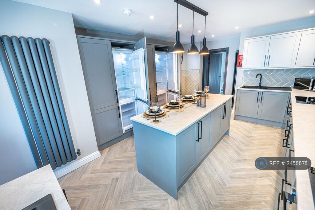 4 Full Height Fridge/Freezers