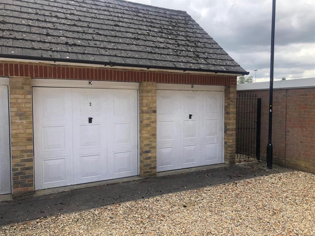 2GreenesCourtGarage2K.jpg