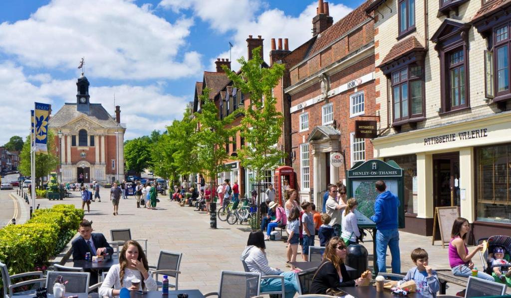 Henley market place