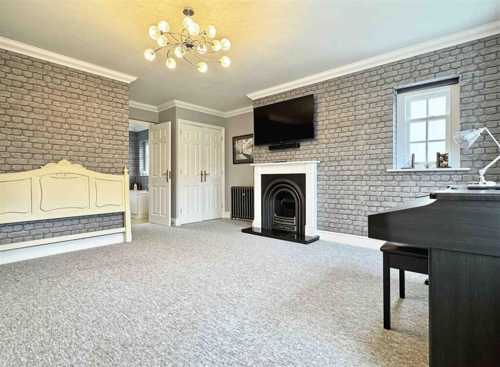 Bedroom 2.jpg
