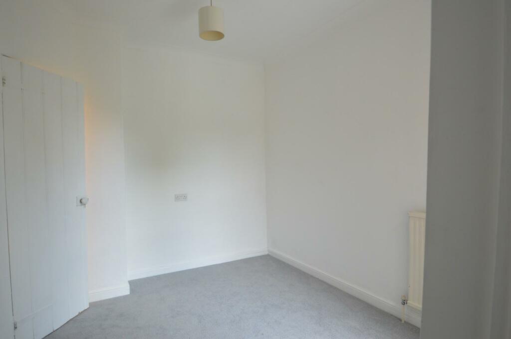 Bedroom one 111.JPG