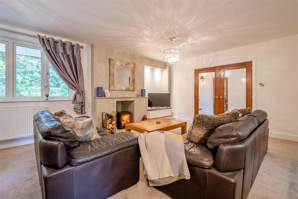 8647547-interior45.jpg