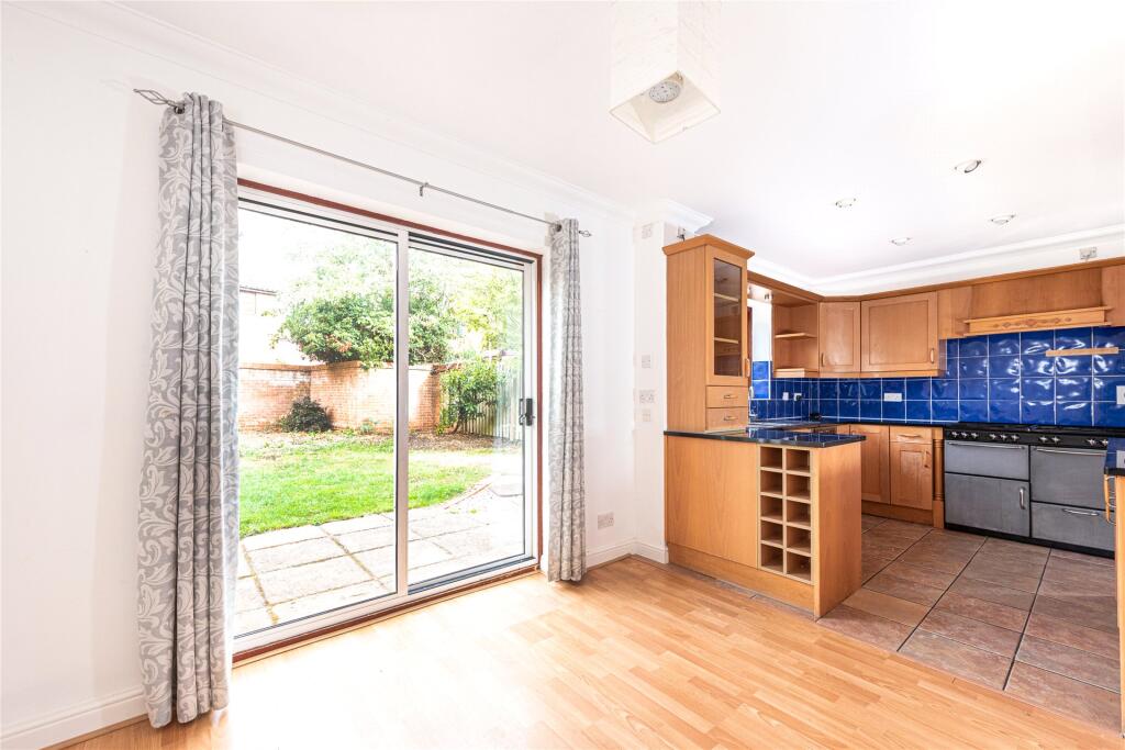 Kitchen/Dining