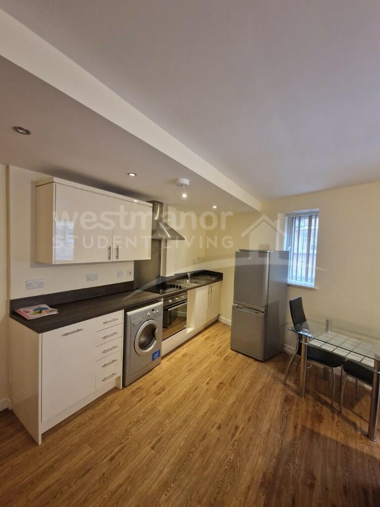 FLAT 7
