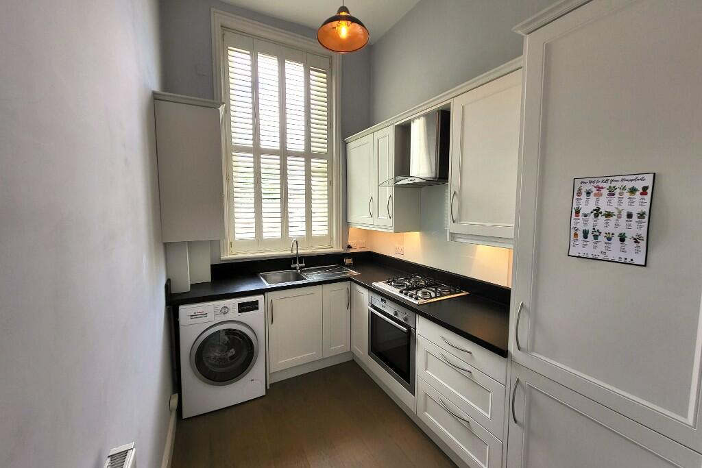 Kitchen (2) 