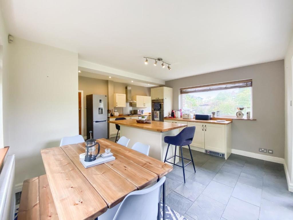 Breakfast Kitchen Aspect 3