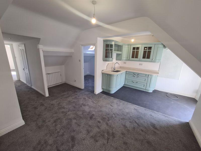Kitchen Lounge Area