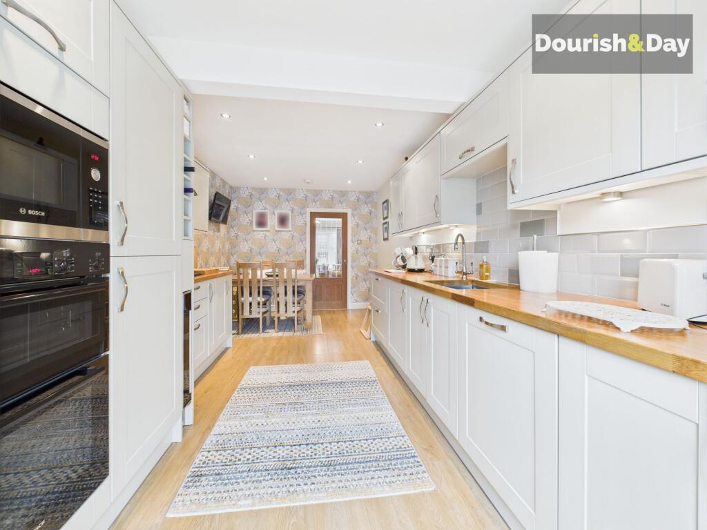 Open Plan Kitchen / Diner