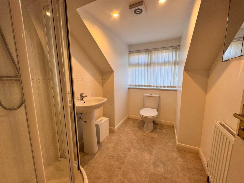 Ensuite Shower.jpg