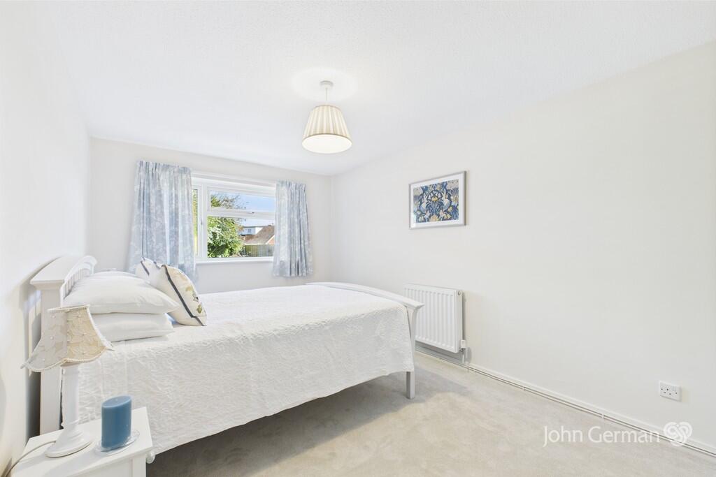 CAM05058G0-PR0094...