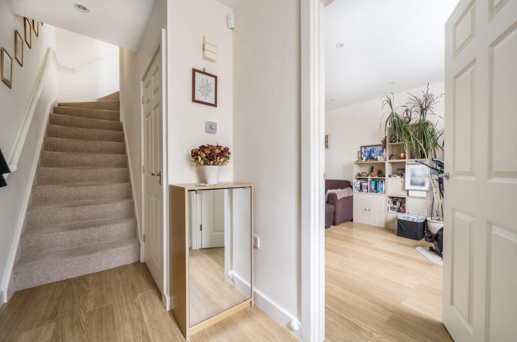 1299648-11-6835c9...