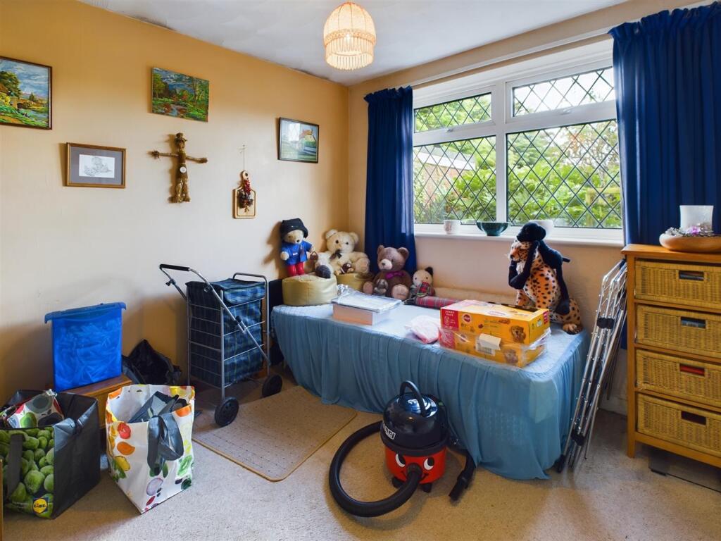 Bedroom 2 .jpg
