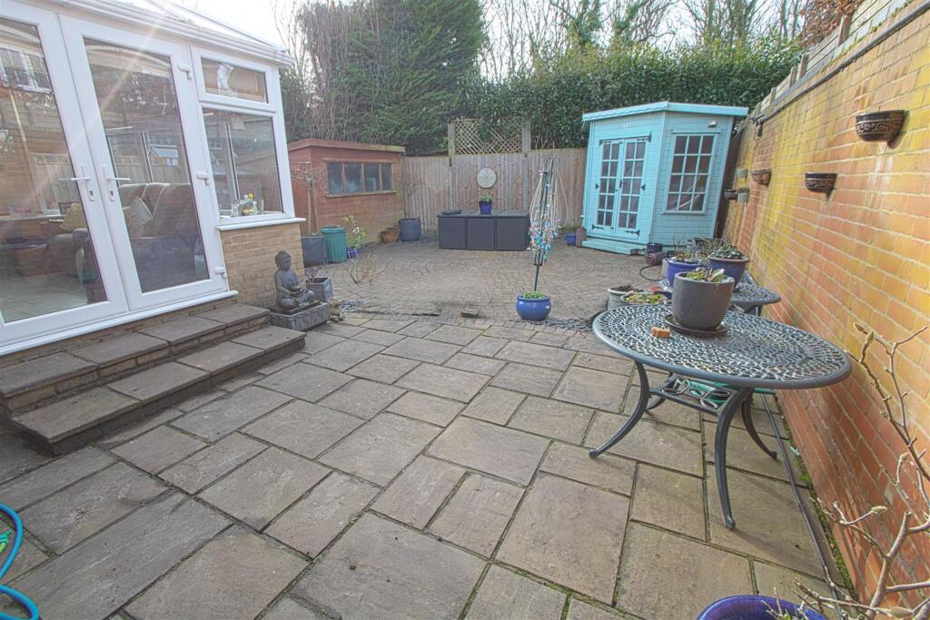 GARDEN 2  c.jpg