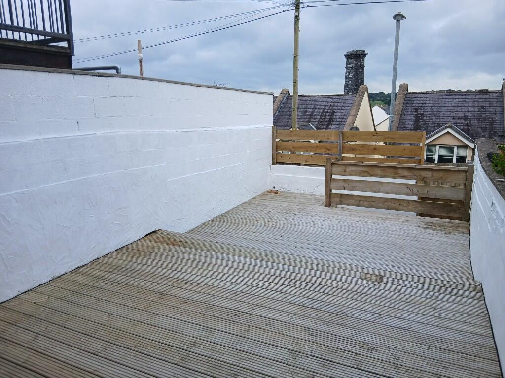 DECKING